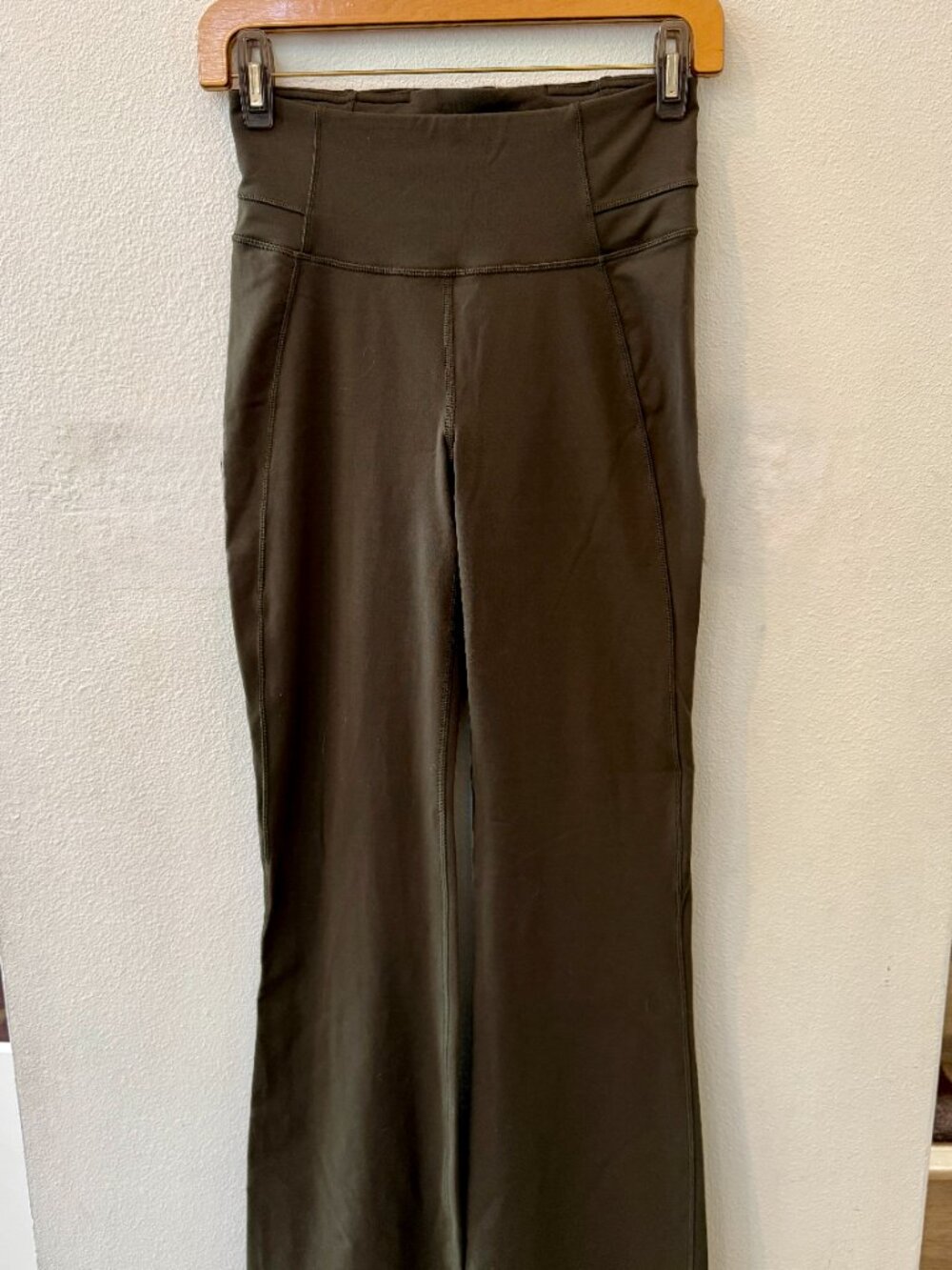 Lululemon Groove Super High-Rise Flared Pant, compression, olive, size 6. - Picture 3 of 5